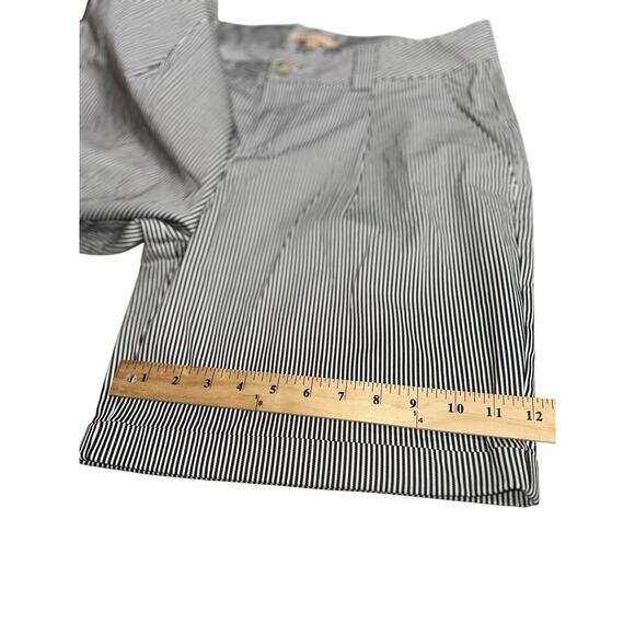Gibson Latimer Women’s Shorts pinstripes blue white cuffed pockets Sz 12 casual - Picture 9 of 9